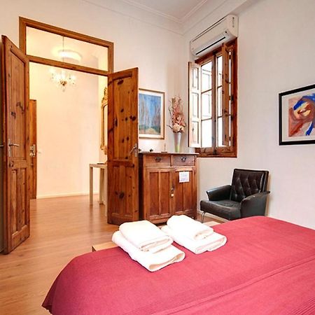 Beds & Breaks Strauss Leilighet Valencia Eksteriør bilde